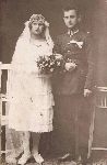 Jan Grzegorowski i Gertruda z Kubiak�w w dniu swojego �lubu (Jarocin, 23 stycznia 1926 r.) (fot. ze zb. rodzinnych).
