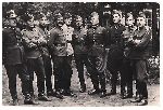 Kpr. Jan Deskiewicz (stoi drugi od lewej) podczas �wicze� wojskowych  w 1939 r., na kr�tko przed og�oszeniem mobilizacji (fot. ze zb. rodzinnych).