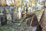 Przy mogile ppor. Zbigniewa Panesza na Cmentarzu Wojskowym w Warszawie w Dniu Wszystkich �wi�tych, Anno Domini 2015 (fot. udost�pni�: Krzysztof Go�dzik).