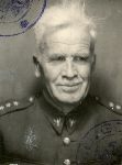 P�k dypl. J�zef Sas-Hoszowski po wyj�ciu z niewoli niemieckiej (fot. z: Centralne Archiwum Wojskowe, Kolekcja akt �o�nierzy zarejestrowanych w Rejonowych Komendach Uzupe�nie� 1945-1947, sygn. II.56.14730, udost�pni� Krzysztof Klimaszewski).