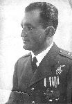 Por. Tadeusz Jeziorowski – 1936r. (fotografia pochodzi z albumu pilota Franciszka Przybylskiego - mechanika 161 Esk. My�l. we wrze�niu 1939r., udost�pniona dla www. bohaterowie1939.pl przez jego c�rk� Urszul� Okruszek)