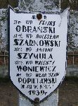 Walenty Woniewicz upami�tniony na imiennej tablicy epitafijnej na jednej z mogi� zbiorowych cmentarza wojennego w Budach Starych. Stan z dn. 25. 12. 2005 r. (fot. Marcin Prengowski).