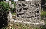 Jedna z wielu tablic epitafijnych kwatery wojskowej zmar�ych od ran �o�nierzy wrze�nia 1939r. oraz os�b cywilnych - Cmentarz Rzymskokatolicki pw. �w. Antoniego w �odzi, ul. Solec 11 - „Mania”. W�r�d poleg�ych – ppor. Stanis�aw Leszczy�ski. (fot. Zbigniew Adamas, 24.06.2011r.)