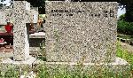 Jedna z wielu tablic epitafijnych kwatery wojskowej zmar�ych od ran �o�nierzy wrze�nia 1939r. oraz os�b cywilnych - Cmentarz Rzymskokatolicki pw. �w. Antoniego w �odzi, ul. Solec 11 - „Mania”. W�r�d poleg�ych – kpr. Feliks R�ycki. Stan z dn. 24.06.2011r. (fot. Zbigniew Adamas) 