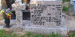 Jedna z wielu tablic epitafijnych kwatery wojskowej poleg�ych, zmar�ych od ran �o�nierzy wrze�nia 1939r. oraz os�b cywilnych - Cmentarz Rzymskokatolicki pw. �w. Wincentego w �odzi, ul. Smutna 9 - „Do�y”. W�r�d poleg�ych – kan. Bronis�aw Gr�bocki.  (fot. Zbigniew Adamas, 23.08.2011r.)