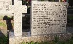 Jedna z wielu tablic epitafijnych kwatery wojskowej poleg�ych, zmar�ych od ran �o�nierzy wrze�nia 1939r. oraz os�b cywilnych - Cmentarz Rzymskokatolicki pw. �w. Wincentego, ul. Smutna 9 - „Do�y”. W�r�d poleg�ych – W�adys�aw Wojtasik. Stan z dn. 23.08.2011r. (fot. Zbigniew Adamas)