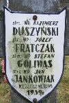 Kazimierz Duszy�ski upami�tniony na imiennej tabliczce epitafijnej na jednej z mogi� zbiorowych kwatery wojennej na cmentarzu parafialnym w Juliopolu. Stan z dn. 25 grudnia 2004 r. (fot. Marcin Prengowski).