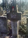 Ppor. Zbigniew Panesz upami�tniony mieczokrzy�em betonowym z imienn� inskrypcj� epitafijn� na jednej z mogi� zbiorowych Cmentarza Wojskowego w Warszawie, ul. Pow�zkowska. Stan z 2013 r. (fot. udost�pni�: Krzysztof Go�dzik).