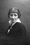 Eugenia D�browska zd. Sikorska (fot. z archiwum rodzinego; za: Historia rod�w i rodzin Sikorskich, http://www.sikorskich.republika.pl/najblizsi.html#00180).