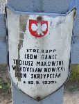 Tadeusz Makowski, upami�tniony na imiennej tablicy epitafijnej na kwaterze wojennej na cmentarzu rzymskokatolickim w Rybnie. Stan z 2005r.