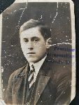 J�zef Tabaczy�ski na zdj�ciu z zaginionej legitymacji wydanej przez Powiatow� Komend� Przysposobienia Wojskowego obwodu 37 pu�ku piechoty (fot. ze zb. rodzinnych).