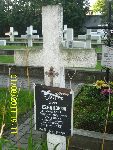 J�zef Czarkowski upami�tniony na tablicy epitafijnej na mogile indywidualnej w obr�bie kwatery wojennej na cm. parafialnym w Kutnie, ul. Cmentarna. Stan z dn. 01. 08. 2011 r. (fot. Rafa� J�wiak).