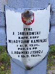W�adys�aw Kami�ski, upami�tniony na imiennej tablicy epitafijnej na kwaterze wojennej na cmentarzu rzymskokatolickim w Rybnie. Stan z 2005r.