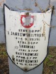 Bartkowski, upami�tniony na imiennej tablicy epitafijnej na kwaterze wojennej na cmentarzu rzymskokatolickim w Rybnie. Stan z 2005r.