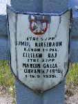 Czes�aw Raj, upami�tniony na imiennej tablicy epitafijnej na kwaterze wojennej na cmentarzu rzymskokatolickim w Rybnie. Stan z 2005r.