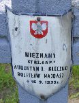 Boles�aw Hajdasz, upami�tniony na imiennej tablicy epitafijnej na kwaterze wojennej na cmentarzu rzymskokatolickim w Rybnie. Stan z 2005r.