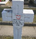 Tabliczka epitafijna J�zefa Kubiaka na kwaterze wojennej w Sochaczewie, ul. Traugutta (fot. 2005).