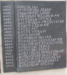 Mieczys�aw Kozanecki upami�tniony na jednej ze zbiorczych imiennych tablic pami�tkowych w obr�bie kwatery wojennej na cm. parafialnym w Rawie Mazowieckiej, ul. Tomaszowska. Stan z dn. 07. 02. 2011 r. (fot. Mariusz Kwapisz).