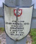Adam Mr�wka, upami�tniony na imiennej tablicy epitafijnej na kwaterze wojennej na cmentarzu rzymskokatolickim w Rybnie. Stan z 2005r.