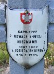 Stanis�aw Sobierajski, upami�tniony na imiennej tablicy epitafijnej na kwaterze wojennej na cmentarzu rzymskokatolickim w Rybnie. Stan z 2005r.