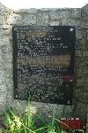 W�adys�aw Ska�ecki upami�tniony (jako W�adys�aw Skalecki) na jednej ze zbiorczych imiennych tablic epitafijnych kwatery wojennej na cmentarzu parafialnym w Gi�ycach. Stan z dn. 17 lipca 2010 r. (fot. Tomasz Karolak).