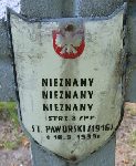 St. Poworski (Paworski), upami�tniony na imiennej tablicy epitafijnej na kwaterze wojennej na cmentarzu rzymskokatolickim w Rybnie. Stan z 2005r.  