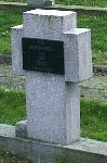 Jan Bentkowski upami�tniony na imiennej tabliczce epitafijnej na jednej z mogi� zbiorowych cmentarza wojennego w Kiernozi.