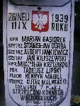 Kpr. Mieczys�aw Krzy�a�ski upami�tniony na imiennej tablicy epitafijnej na mogile zbiorowej na cm. parafialnym w G�ownie. Stan z dn. 06. 08. 2012 r. (fot. B�a�ej Kucharski).