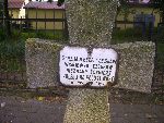 Strz. Czes�aw Molesza upami�tniony na imiennej tablicy epitafijnej na mogile zbiorowej na cm. wojennym w Starym Waliszewie. Stan z dn. 28.08.2012 r. (fot. B�a�ej Kucharski).
