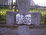 Strz. Jan Duchowski upami�tniony na imiennej tablicy epitafijnej na mogile zbiorowej na cm. wojennym w Starym Waliszewie. Stan z dn. 28.08.2012 r. (fot. B�a�ej Kucharski).
