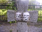 Strz. Wac�aw Zamteki upami�tniony na imiennej tablicy epitafijnej na mogile zbiorowej na cm. wojennym w Starym Waliszewie. Stan z dn. 28.08.2012 r. (fot. B�a�ej Kucharski).