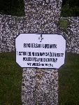 Ludwik Rygielski upami�tniony na imiennej tablicy epitafijnej na mogile zbiorowej na cm. wojennym w Rydwanie. Stan z dn. 31.08.2012 r. (fot. B�a�ej Kucharski).
