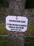 J�zef Pospieszy�ski upami�tniony na imiennej tablicy epitafijnej na mogile zbiorowej na cm. wojennym w Rydwanie. Stan z dn. 31.08.2012 r. (fot. B�a�ej Kucharski).
