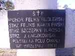 Strz. Szczepan Turowski upami�tniony na imiennej tabliczce epitafijnej na jednej z mogi� zbiorowych kwatery wojennej na cmentarzu parafialnym w Kocierzewie Po�udniowym. Stan z dn. 22. 09. 2012 r. (fot. B�a�ej Kucharski).