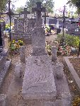 Mogi�a Wac�awa Grzelki na cmentarzu parafii rzymskokatolickiej pw. �w. Bart�omieja Aposto�a 
W Domaniewicach. Stan z dn. 20.09.2012 r. (fot. B�a�ej Kucharski).
