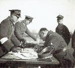 Pleszew, dn. 24 lipca 1937 r. Z �ycia 70 pu�ku piechoty w Pleszewie w okresie s�u�by tam�e Edwarda Mamunowa (fot. z albumu pami�tkowego E. Mamunowa podarowanego siostrze Karolinie, w zb. rodzinnych).
