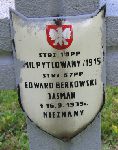 Jasman, upami�tniony na imiennej tablicy epitafijnej na kwaterze wojennej na cmentarzu rzymskokatolickim w Rybnie. Stan z 2005r.