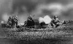 Walki nad Bzur� we wrze�niu 1939 r. odtworzone podczas widowiska historycznego pt. „Obroni� miasto!” w dniu 15 wrze�nia 2012 r. w Sochaczewie (fot. �cibor Wolda�ski).