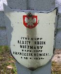 Franciszek Nowicki, upami�tniony na imiennej tablicy epitafijnej na kwaterze wojennej na cmentarzu rzymskokatolickim w Rybnie. Stan z 2005r.
