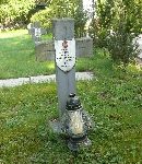 Franciszek W�c�a� upami�tniony na imiennej tabliczce epitafijnej na jednym z grob�w kwatery wojennej na cmentarzu parafialnym w Rybnie. Stan z dn. 30 kwietnia 2011 r. (fot. Magdalena Nowi�ska-Spychaj).