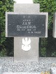 Strz. Jan Dzi�cio� upami�tniony na imiennej tablicy epitafijnej na mogile zbiorowej w obr�bie kwatery wojennej �o�nierzy Wojska Polskiego na cmentarzu parafialnym w Woli Cyrusowej. Stan z dn. 21.09.2013r. (fot. B�a�ej Kucharski).
