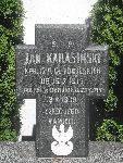 Strz. (kpr.) Jan Karasi�ski upami�tniony na krzy�u na mogile zbiorowej w obr�bie kwatery wojennej �o�nierzy Wojska Polskiego na cmentarzu parafialnym w Woli Cyrusowej. Stan z dn. 21.09.2013r. (fot. B�a�ej Kucharski).
