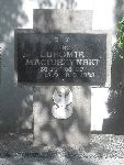 Strz. Lubomir Maciuszy�ski upami�tniony na imiennej tablicy epitafijnej na mogile zbiorowej w obr�bie kwatery wojennej �o�nierzy Wojska Polskiego na cmentarzu parafialnym w Woli Cyrusowej. Stan z dn. 21.09.2013r. (fot. B�a�ej Kucharski).