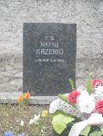 Strz. Bazyli Krzenio upami�tniony na jednej z tablic nagrobnych mogi�y zbiorowej na cmentarzu parafii rzymskokatolickiej pw. �w. Wojciecha w M�kolicach. Stan z dn. 02. 05. 2015 r. (fot. B�a�ej Kucharski).