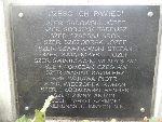 Czes�aw Tomczak upami�tniony na jednej ze zbiorczych imiennych tablic epitafijnych mogi�y zbiorowej na cmentarzu parafialnym w Nieborowie. Stan z dn. 28. 09. 2015 r. (fot. B�a�ej Kucharski).