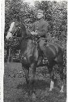 Andrzej Piechowiak jako �o�nierz 7 pu�ku strzelc�w konnych (fot. ze zb. rodzinnych).