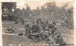 Andrzej Piechowiak w�r�d �o�nierzy szwadronu ckm 7 pu�ku strzelc�w konnych w trakcie pobytu w Bystrzycy na Zaolziu, 1938-1939 r. (fot. ze zb. rodzinnych).