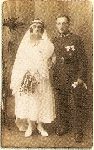 Sier�. Julian Kulesza z �on� W�adys�aw� w lutym 1925 r. (fot. za: M. Kaczmarek, Pleszewski 70 Pu�k Piechoty w fotografii, Pleszew 2009, s. 60)