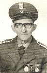 Franciszek Wira jako kombatant awansowany na stopie� sier�anta, po 11 listopada 1977 r. (fot. Robert Kielek, ze zb. rodzinnych).