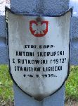 Stanis�aw Rutkowski, upami�tniony na imiennej tablicy epitafijnej na kwaterze wojennej na cmentarzu rzymskokatolickim w Rybnie. Stan z 2005r.
